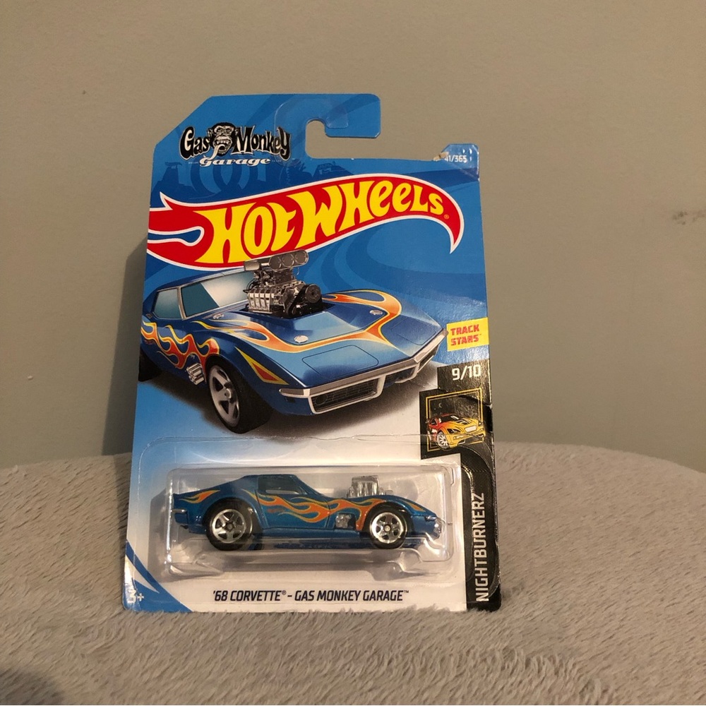 Hot Wheels ‘69 Corvette - Gas Monkey Garage